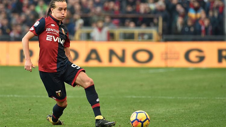 Diego Laxalt Saat bermain di Genoa. Copyright: © Nerazzurri Ale