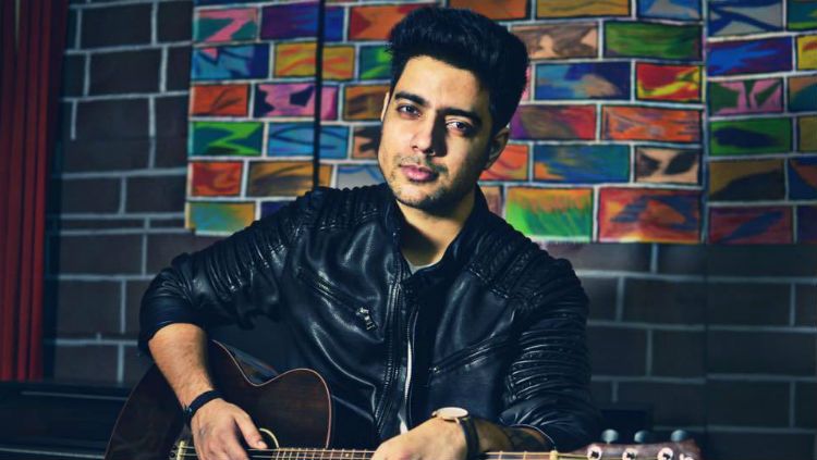 Siddharth Slathia, penyanyi cover 'Meraih Bintang' versi bahasa Hindi. Copyright: &copy; neostuffs.com