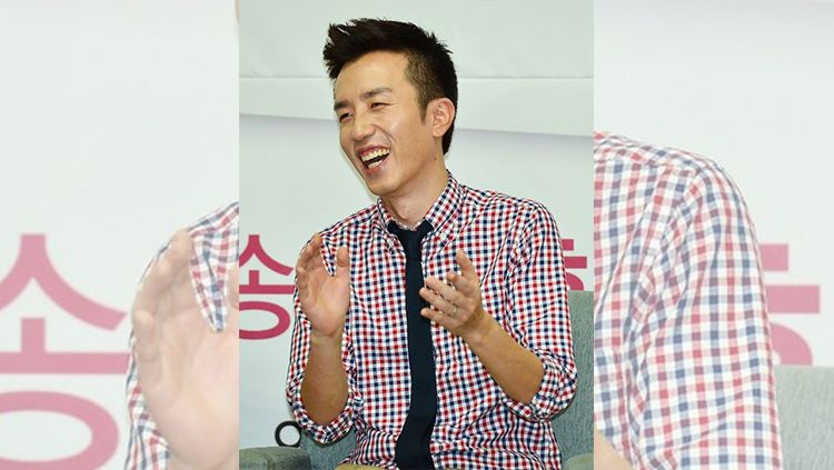 Yoo Hee-yeol kembaran Presiden Jokowi Copyright: © INDOSPORT/Arif Yahya