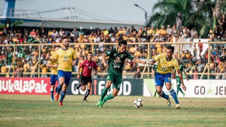 Laga Persebaya lawan barito putera yang dipimpin Bejo Sugiantoro. Copyright: © Media Persebaya