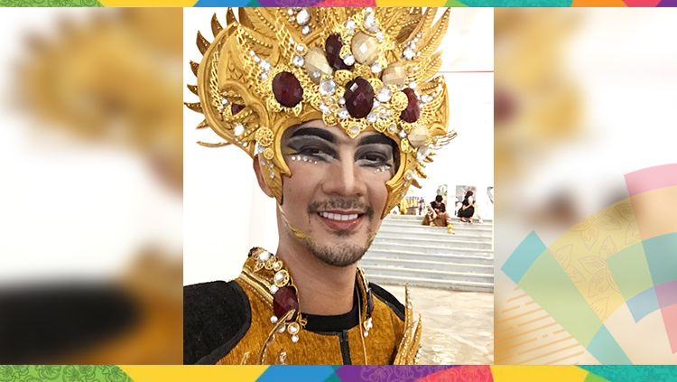 Alfi Dyatmoko pembawa kostum Garuda yang ada di pembukaan Asian Games 2018. Copyright: &copy; Alfi Dyatmoko