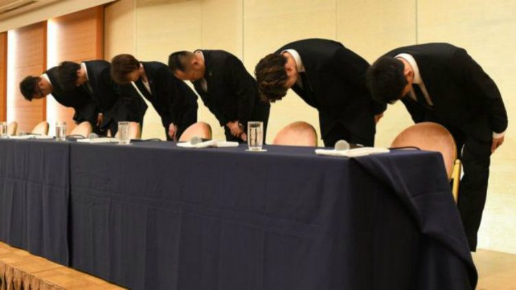 Atlet Basket Jepang yang terlibat Prostistusi memohon maaf di Tokyo, Senin (20/08/18). Copyright: © AFP