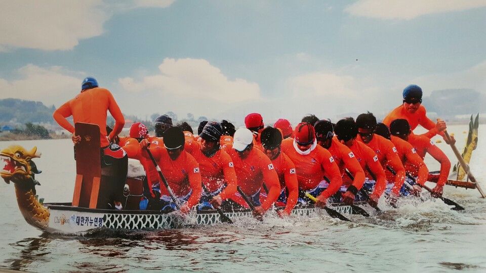 Tim gabungan kano perahu naga dari Korea Selatan dan Korea Utara Copyright: © Asia News