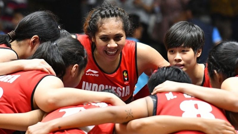 Bermain di GOR Kertajaya, Surabaya, Timnas Basket Putri Indonesia melangsungkan pertandingan pertama dari empat rangkaian uji coba melawan Taiwan Power. Copyright: © INDOSPORT
