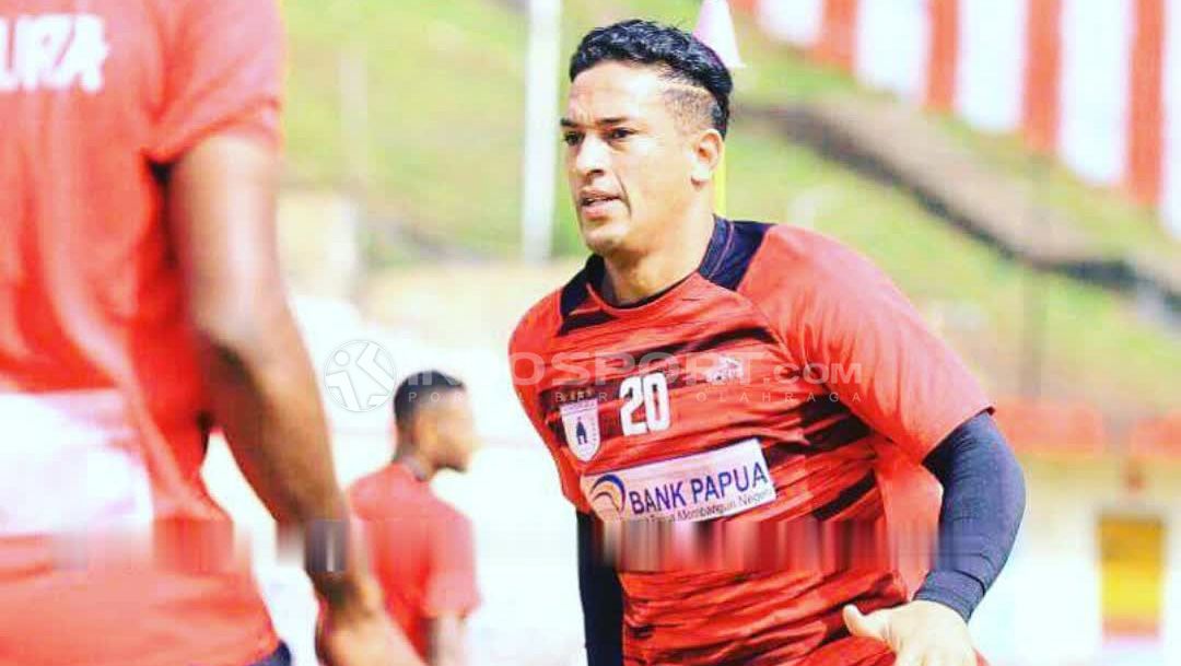 Penyerang Persipura Asal Brasil, Addison Alves. Copyright: © Djarwo Bigreds/Indosport.com