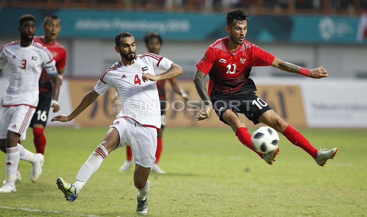Timnas Indonesia U-23 saat melawan Uni Emirat Arab (UEA) di Asian Games 2018. Copyright: © Herry Ibrahim/Indosport.com