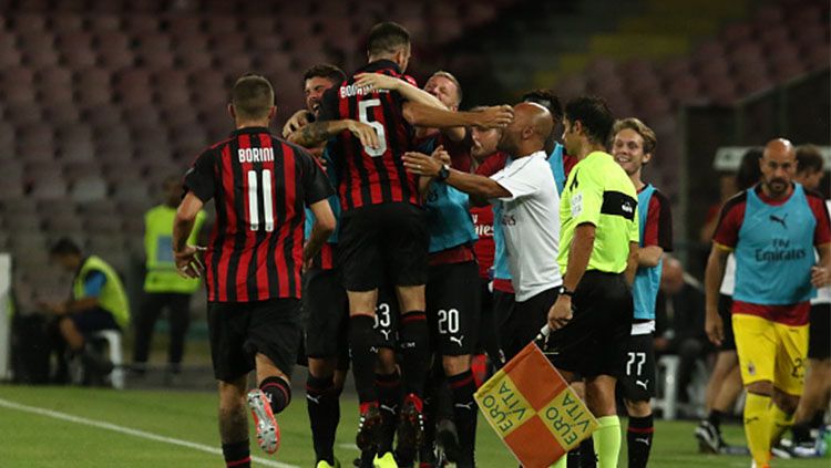 Selebrasi gol pertama Milan yang dicetak oleh Bonaventura. Copyright: © Getty Images