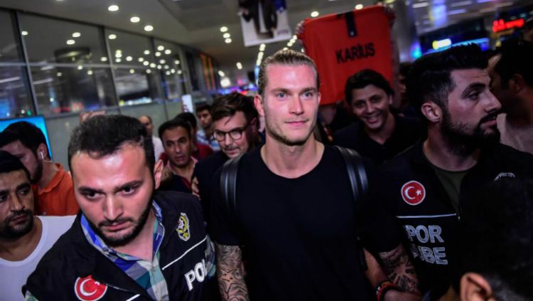 Kiper Liverpool, Loris Karius resmi dipinjamkan ke Besiktas. Copyright: © AFP