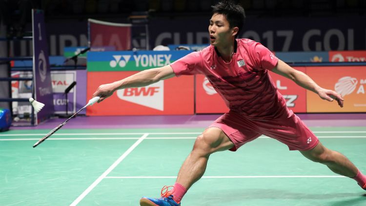 Pebulutangkis asal China Taipei, Chou Tien Chen, menunjukkan reaksi gila saat melakukan rally dengan wakil Jepang, Kento Momota, di final Fuzhou China Open 2019. Copyright: © BWF Badminton