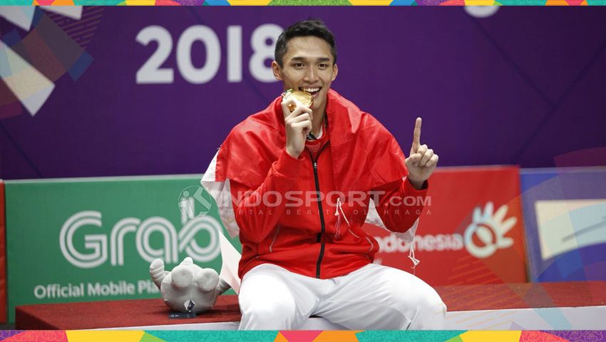 Jonatan Christie saat raih medali emas di Asian Games 2018. Copyright: © Herry Ibrahim/Indosport.com