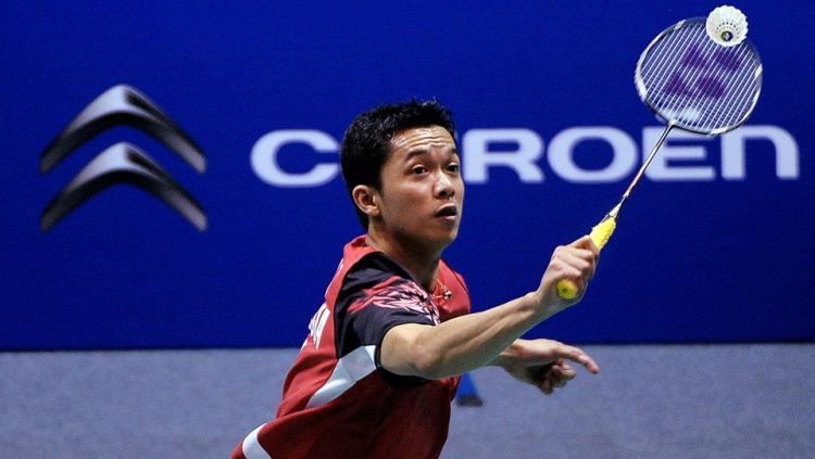 Legenda tunggal putra Indonesia, Taufik Hidayat, pernah walk out di hadapan Lin Dan saat ajang Hong Kong Open 2006. Copyright: © Getty Images