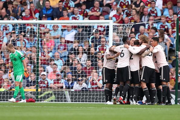 Selebrasi para pemain Manchester United usai bobol gawang Burnley. Copyright: © Getty Images