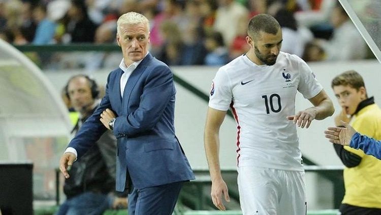 Karim Benzema ketika bersama pelatih timnas Prancis, Didier Deschamp. Copyright: © Football5star