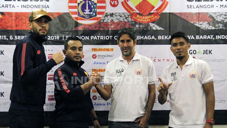 Konferensi Pers pertandingan persahabatan antara Persija Jakarta vs Selangor FA. Copyright: © INDOSPORT/Herry Ibrahim