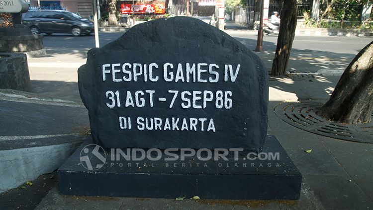 Simbol FESPIC Games di Stadion Sriwedari. Copyright: © Abdurrahman.R/INDOSPORT