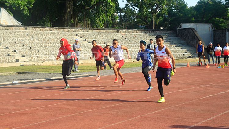 Atlet-atlet para-atletik Indonesia berlatih jelang Asian Para Games 2018. Copyright: © Abdurrahman.R/INDOSPORT
