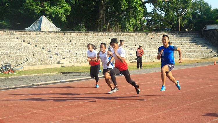 Atlet-atlet para-atletik Indonesia berlatih jelang Asian Para Games 2018. Copyright: © Abdurrahman.R/INDOSPORT