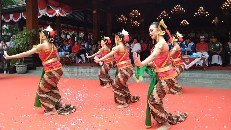 Tari Bedayan Agni Bantolo Adi. Copyright: &copy; Abdurrahman.R/INDOSPORT