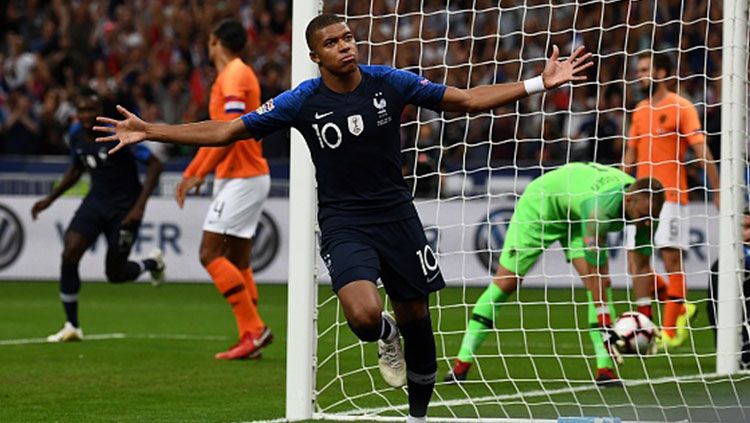 Selebrasi Kylian Mbappe usai membobol gawang lawan. Copyright: © Getty Images