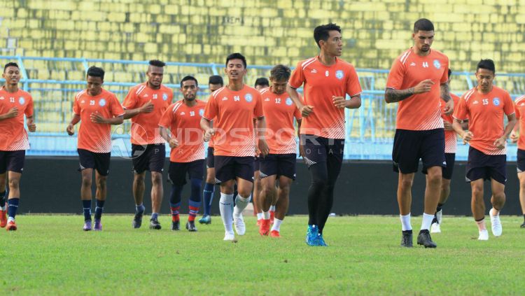 Suasana latihan Arema FC. Copyright: © Ian Setiawan/INDOSPORT