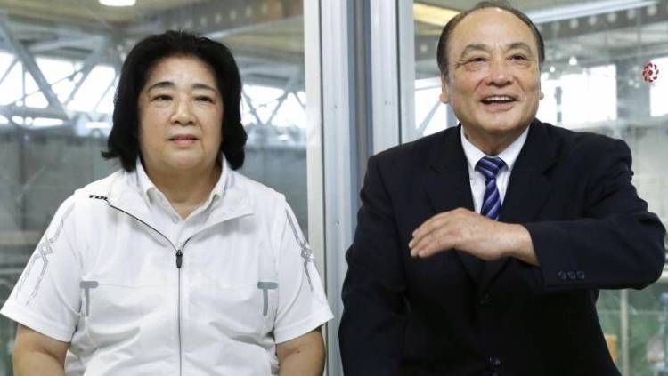 Petinggi Asosiasi Senam Jepang, Mitsuo dan Chieko Tsukahara Copyright: © Japan Times