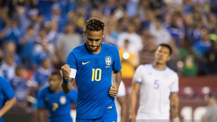 Aksi selebrasi Neymar kala membela Timnas Brasil. Copyright: © Getty Images
