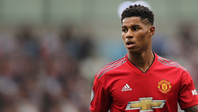 Dua tim mapan Eropa, Paris Saint-Germain dan Barcelona terlibat adu banteng usai Marcus Rashford kirim kode untuk meninggalkan Manchester United. Copyright: © INDOSPORT