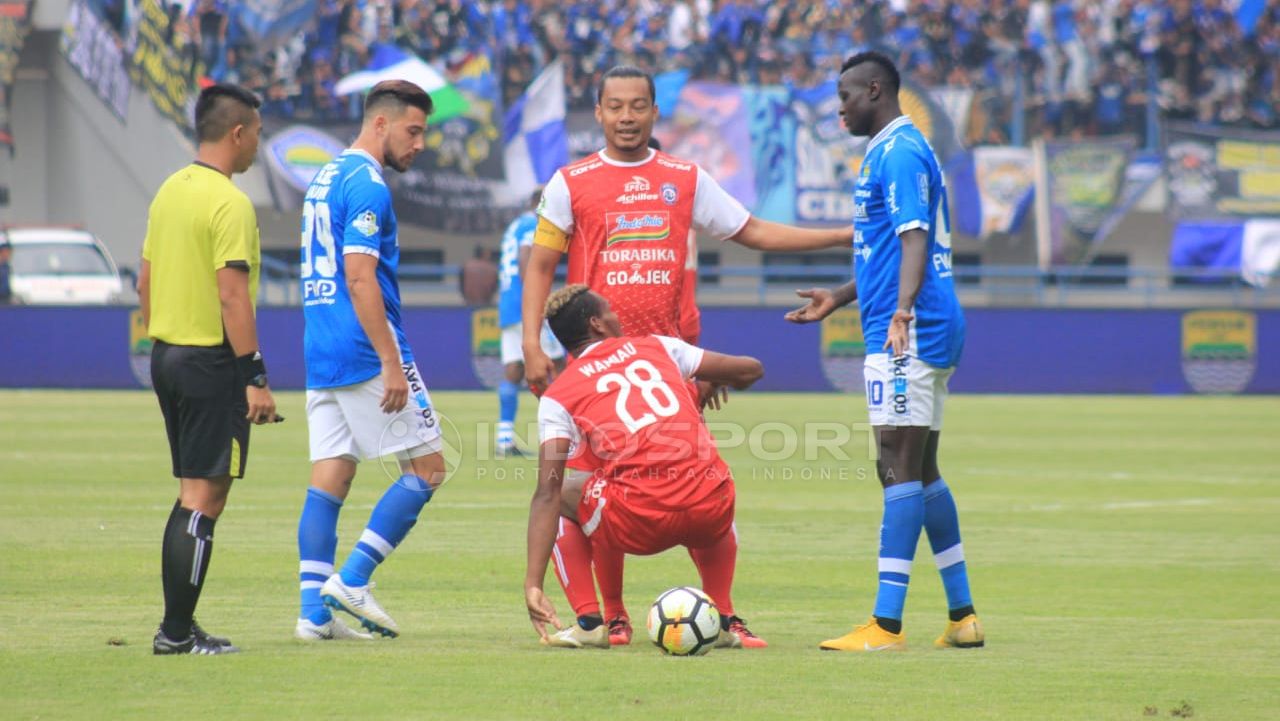 Persib Bandung vs Arema FC Copyright: © Arif Rahman/Indosport.com