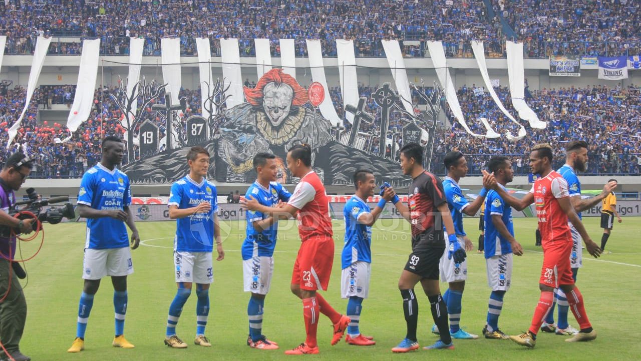 Persib Bandung vs Arema FC. Copyright: © Arif Rahman/Indosport.com
