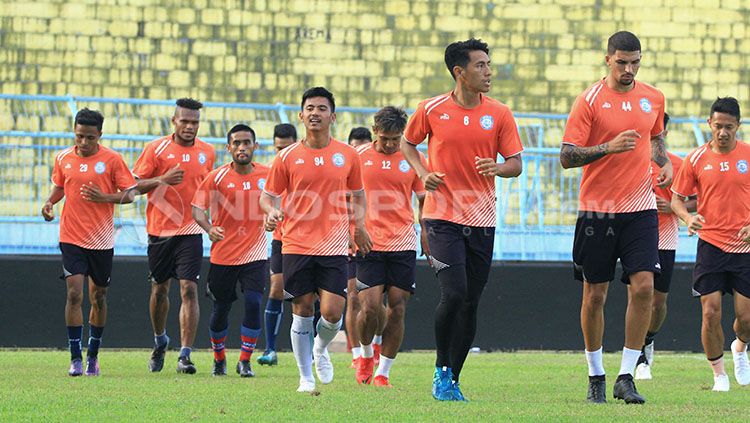 Suasana latihan pemain Arema FC. Copyright: © Ian Setiawan/INDOSPORT