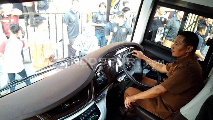 Bus Sriwijaya FC. Copyright: &copy; Muhammad Effendi/INDOSPORT