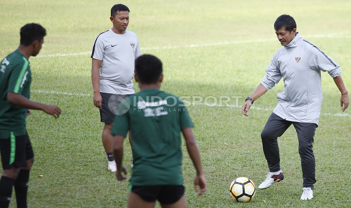 Indra Sjafri pimpin latihan pemain Timnas Indonesia U-19. Copyright: © Herry Ibrahim/Indosport.com