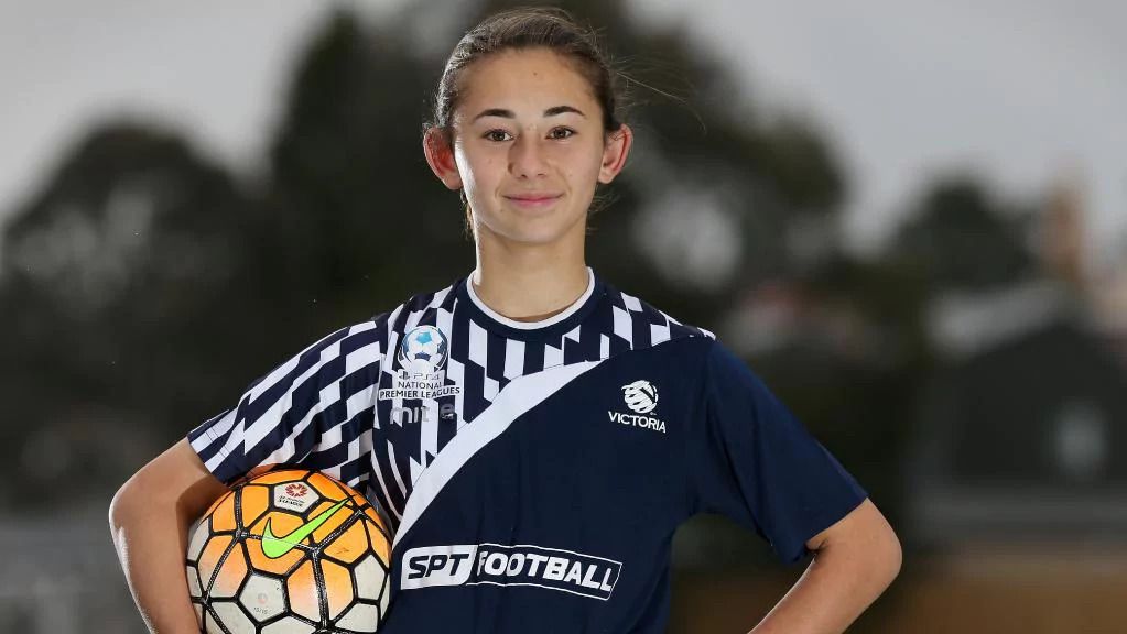 Nia Stamatopoulos, bintang Timnas putri Australia U-16. Copyright: © Daily Telegraph
