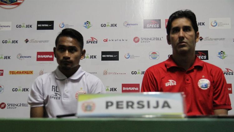 Ramdani Lestaluhu dan Stefano Cugura Teco di konferensi pers usai laga melawan PSIS Semarang. Copyright: © Media Persija