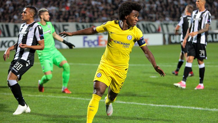 Willian berselebrasi usai mencetak gol ke gawnag PAOK. Copyright: © Getty Images/MB Media