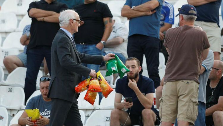 Ketua Dewan Klub Chelsea, Bruce Buck. Copyright: &copy; The Sun