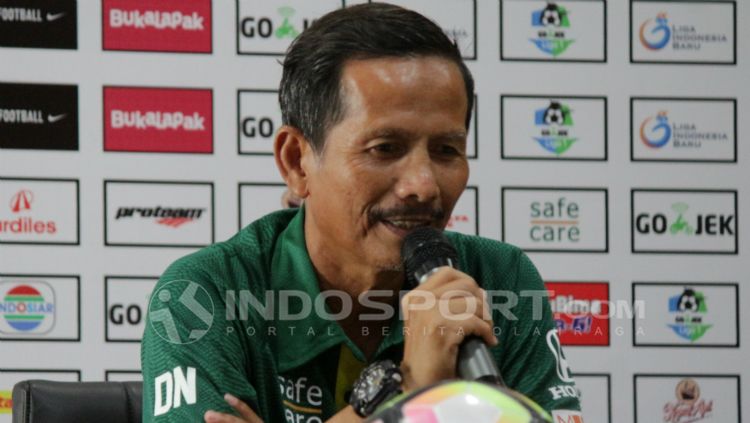 Djajang Nurdjaman, pelatih Persebaya Surabaya. Copyright: © Fitra Herdian Ariestianto/INDOSPORT