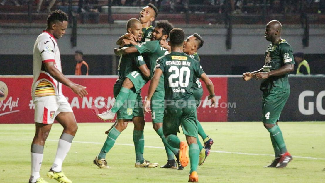 Persebaya Surabaya vs Mitra Kukar Copyright: © Fitra Herdian/Indosport.com