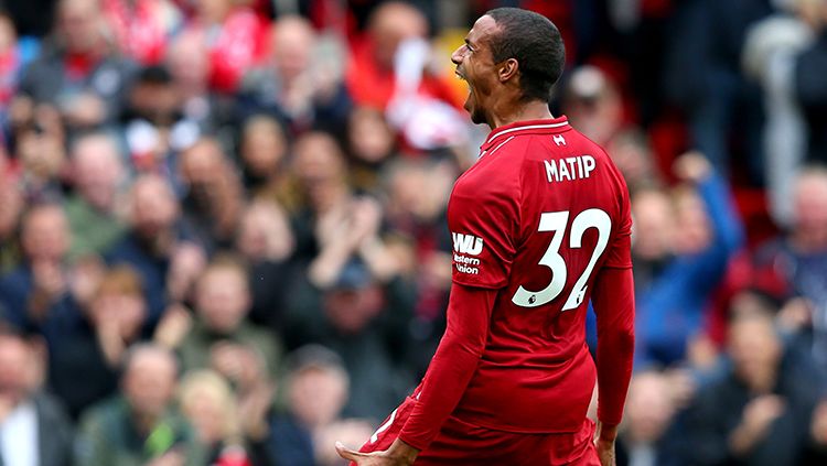 Joel Matip berselebrasi usai mencetak gol ke gawang Southampton. Copyright: © Getty Images