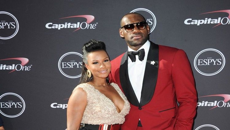 LeBron dan Savannah baru saja merayakan ulang tahun pernikahan yang ke-5 Copyright: © Jeffdickstein