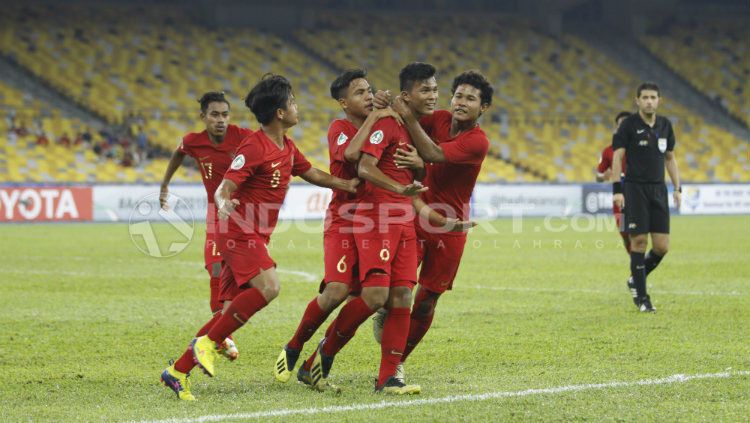 Selebrasi Timnas Indonesia U-16 atas gol Sutan Zico. Copyright: © Abdurrahman Ranala/INDOSPORT