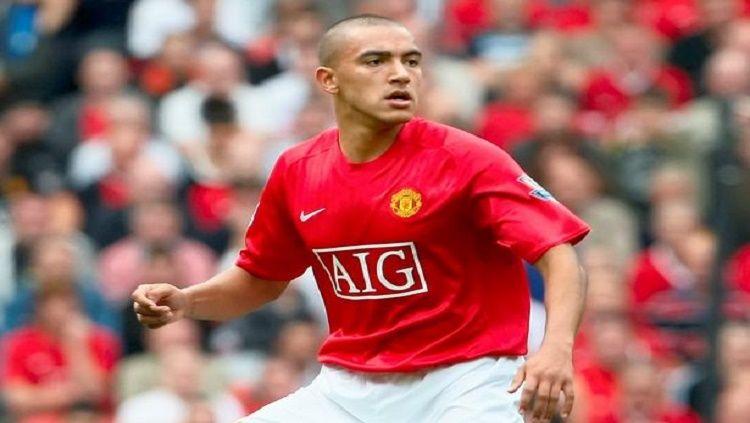 Danny Simpson saat masih menjadi penggawa Man United Copyright: © Manchester Evenening News