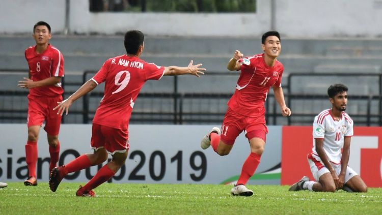 Timnas Hong Kong U-19 secara mengejutkan mampu menahan Korea Utara U-19 pada laga perdana kualifikasi Piala Asia U-19 2020 Grup K, Rabu (06/11/19) di Stadion Madya Senayan. Copyright: © AFC