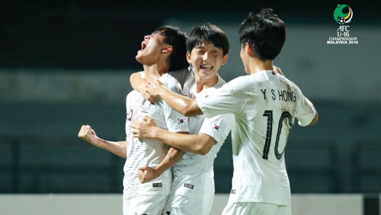 Pemain Korea Selatan U-16 Melakukan Selebrasi Copyright: © AFC