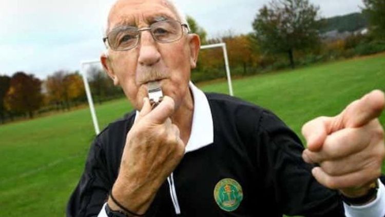 Wasit sepakbola,William Hardy. Copyright: &copy; BBC