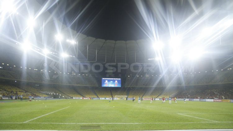 Terang benderang Stadion Bukit Jalil, Malaysia. Copyright: © Abdurrahman Ranala/INDOSPORT