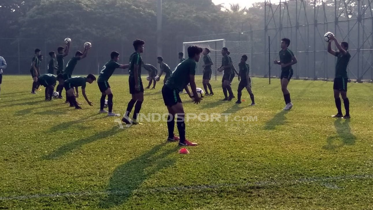 Latihan Timnas U-16 di Malaysia jelang babak perempatfinal melawan Australia U-16. Copyright: © Zainal Hasan/Football265.com