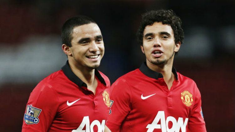 Pemain kembar eks Man United, Rafael dan Fabio da Silva. Copyright: © reuters