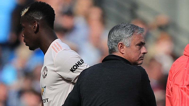 Paul Pogba dan Jose Mourinho. Copyright: © Getty Images