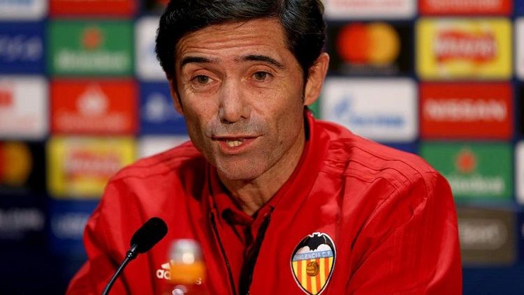 Marcelino selaku pelatih Valencia yakin bisa menghadapi Man United. Copyright: © Evening Standard